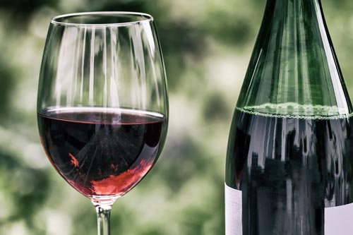 Ежедневый бокал вина – национальная французская традиция. pixabay.com