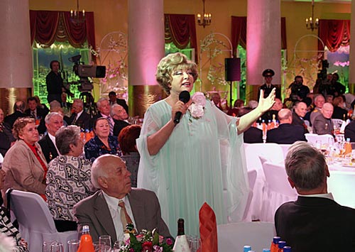 Выступление Пьехи в Центральном Доме Российской армии. wikipedia.org