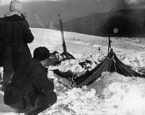 Палатка группы. Фото спасателя Вадима Брусницына 26 или 28 февраля 1959 года