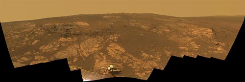 Панорама холма Матиевича, сфотографированная марсоходом Opportunity. Фото: NASA 