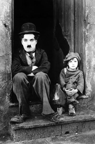 Чарли Чаплин в фильме «Малыш»