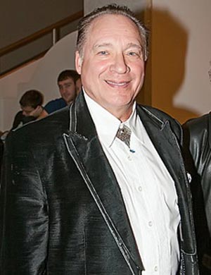 Максим Дунаевский, российский рекордсмен по количеству заключенных браков. wikipedia