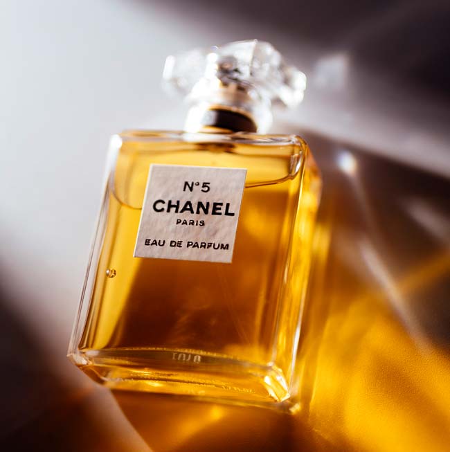 За век с лишним дизайн флакона Chanel № 5 почти не изменился