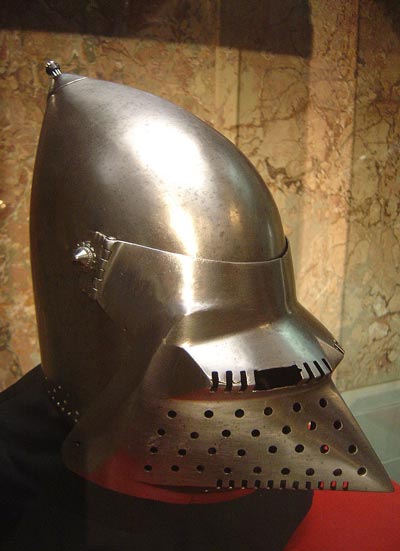 Итальянский бацинет. David Monniaux / wikipedia