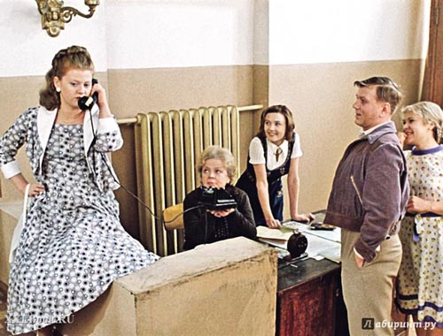 Кадр из фильма «Москва слезам не верит», Ирина Муравьева, Зоя Федорова, Вера Алентова, Борис Сморчков, Раиса Рязанова