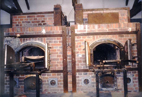 Крематорий в концлагере. wikipedia