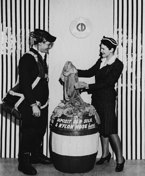 Пункт по сбору чулок в США. Wikimedia