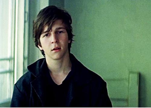 Для Дунаевского фильм «Курьер» стал дебютным. Кадр из фильма