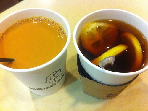 Кофе с молоком и кофе с лимоном способствуют потере веса. wikimedia