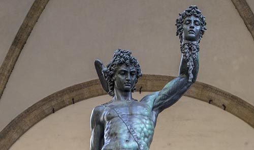 Бронзовая статуя Персея, победителя Медузы Горгоны. Флоренция, Италия. Фото: pixabay.com