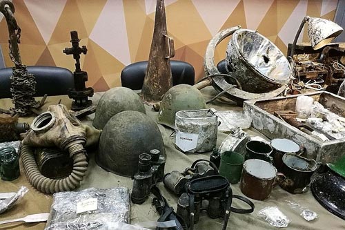 Большинство предметов на катере очень хорошо сохранились. Фото: Ирина Шереметьева / «Комсомольская правда»