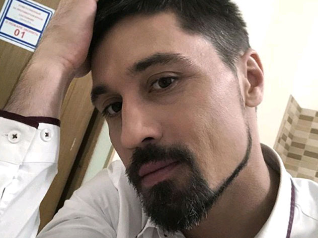 «Меня разрывает»: тяжелобольной Дима Билан обратился к своим поклонникам. Несмотря на тяжелую болезнь, популярный исполнитель обещает поклонникам сюрприз. Притом такой, который даже певца «разрывает от радости»