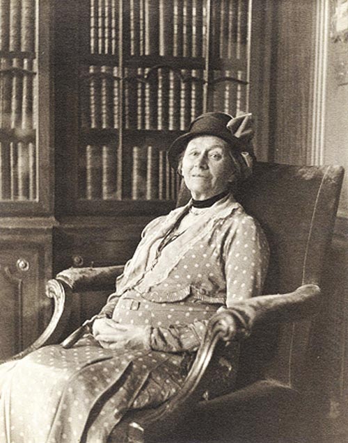 А.Харгривс (1932, фотограф У. Браун). W. Coulbourn Brown / wikipedia