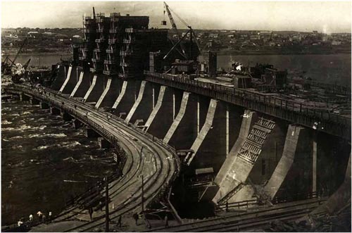 Строительство Днепрогэса. wikimedia