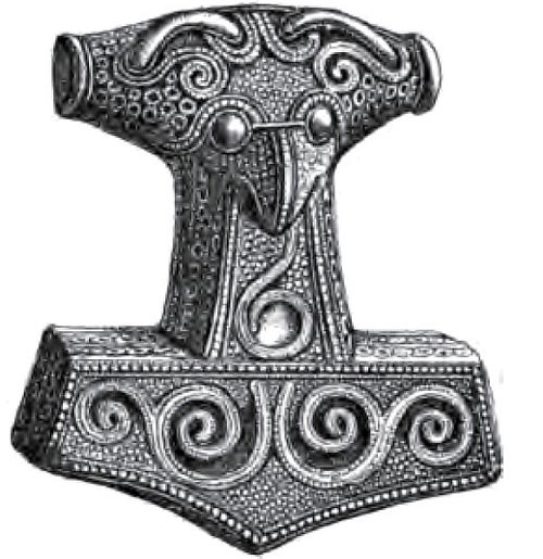 Амулет, изображающий молот Тора, найден в 1877 году в Швеции. Фото: wikimedia.org