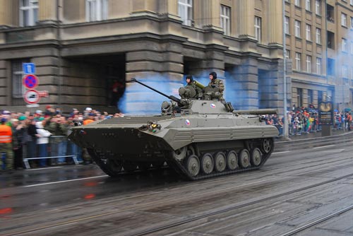 В Чехии военные до сих пор с удовольствием гоняют на нашем БМП-2. wikimedia