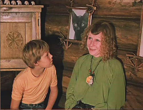 Елизавета Никищихина роли Кикиморы в фильме «Там, на неведомых дорожках»…