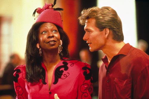 Кадр из фильма «Привидение» (1990)