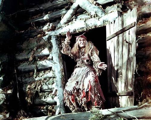 Георгий Милляр гениально сыграл Бабу Ягу. «Морозко», режиссёр Александр Роу, 1964 год.

Фото: кадр из фильма