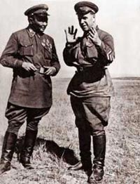 Георгий Жуков с монгольским маршалом Чойбалсаном. 1939 год, район реки Халхин-Гол. wikimedia