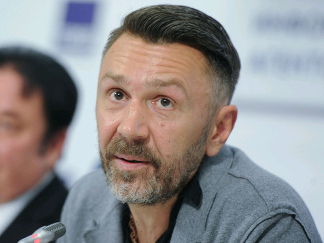 Сергей Шнуров встретился с Фернандо Алонсо на гонках «24 часа Ле-Мана»