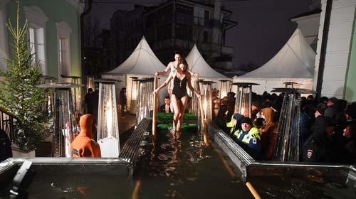 Крещенские купания в Москве, 2017 год. Фролов Михаил/ Архив "КП"