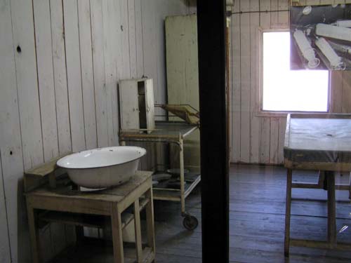 Госпиталь. Здесь проводились «острые» опыты над заключенными. Фото: wikimedia.org