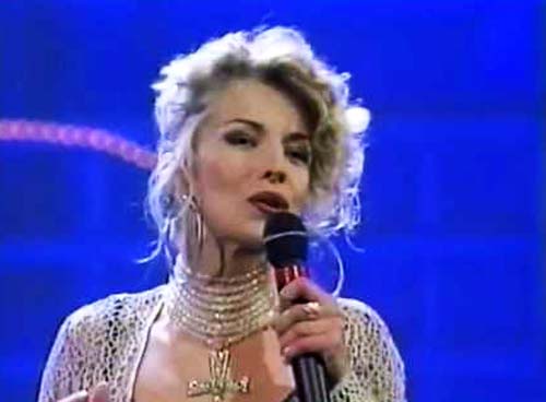 Кадр из клипа «Но только не говори мне», 1994 год