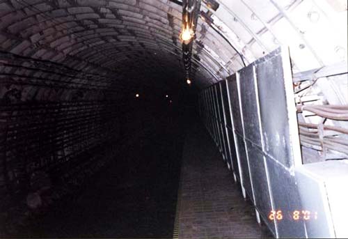 Платформа в тоннеле линии метро Д-6. Wikimedia