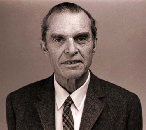 Настоящий Джеймс Бонд, американский орнитолог. Фото 1974 года. Источник: wikipedia