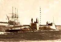 Подводная лодка Александровского во время испытаний в Кронштадте 