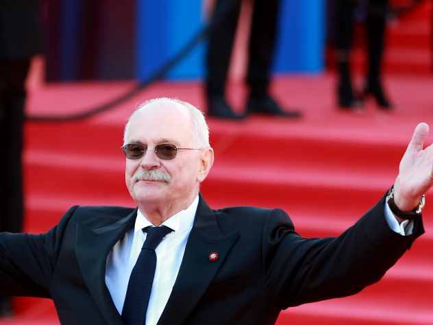 Никита Михалков против Ельцин Центра