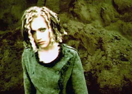 Кадр из клипа «Круг от руки», 1995 год