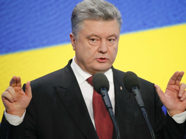 Депутат Рады: Нашим украинцам можно бесконечно вешать лапшу