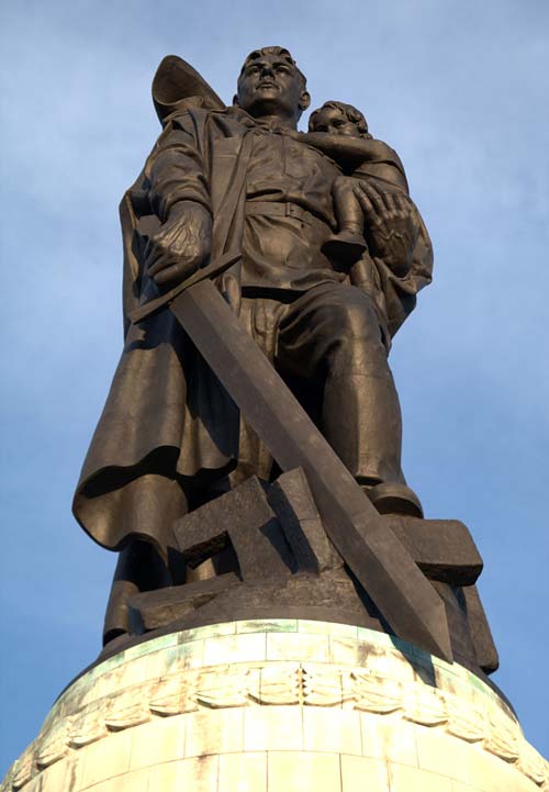 Монумент в Трептов-парке. Берлин. Фото: wikipedia / Sly07192909