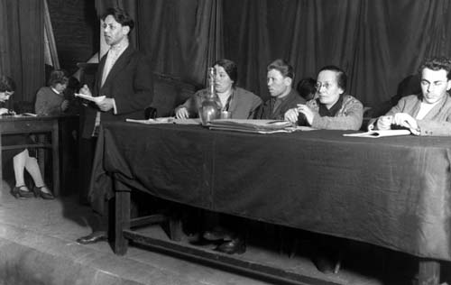 Розалия Землячка на чистке аппарата кооперации, 1933 год