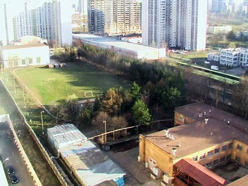 Технические сооружения Метро-2 в Раменках. Раньше на этом месте была стройплощадка «Трансинжстроя», как считают, строившего тоннель и бункер-город в Раменках. Фото: Wikimedia
