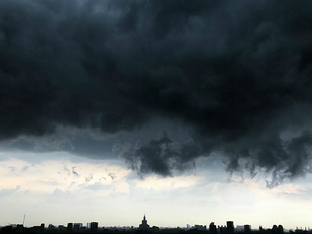 В ЦФО объявили штормовое предупреждение из-за циклона