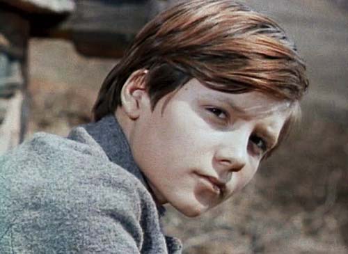 У Сергея Шевкуненко в криминальном мире была кличка Артист за то, что он когда-то снимался в кино. Кадр из фильма «Кортик»