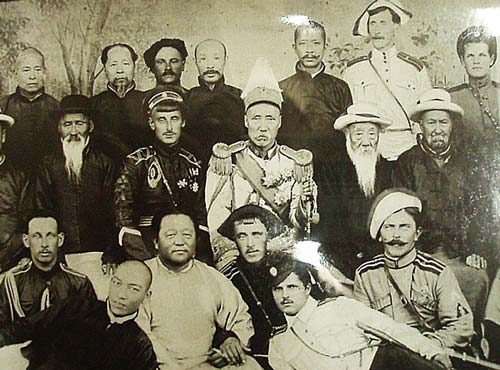 Атаман Борис Анненков в Китае. Среди покровителей, которые вскорости его предадут и выдадут на смерть. Фото: wikimedia.org