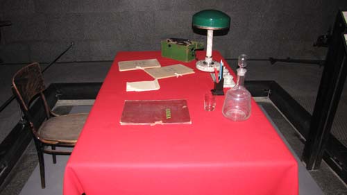 За этим столом Николай Воронов допрашивал плененного Паулюса. Фото: wikimedia.org