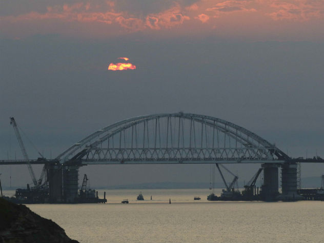 На развязке возле Крымского моста открыто движение