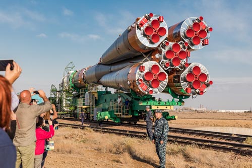 Подготовка к запуску ракеты Союз MS-06, 2017 год. Источник: wikimedia.org