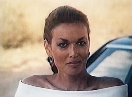 Украинский фильм «Снайпер» - одна из немногих картин, в которых Матлюба Алимова сыграла в 90-е. Кадр из фильма