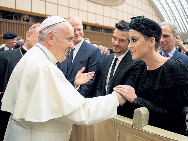 Кэти ПЕРРИ и Орландо БЛУМ на встрече с Папой Римским Франциском