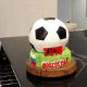 Торт в виде футбольного мяча испекли кондитеры Волгограде.
