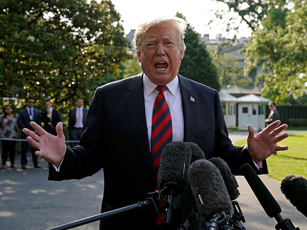 Президент США потребовал возвращения России в G8