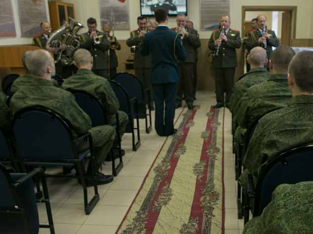 Главный юрист компании «Мирный воин» Талгат Юнусов в видеообращении на YouTube сообщил что, сотрудники одного из военкоматов в России удержали на территории сборного пункта призывника, который при этом был негоден для военной службы. Кроме того, к молодому человеку не пускали адвоката.