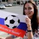 Журналисты из Британии сравнили болельщиц сборной России и команды Саудовской Аравии в первом матче чемпионата мира по футболу 2018 года в Москве.