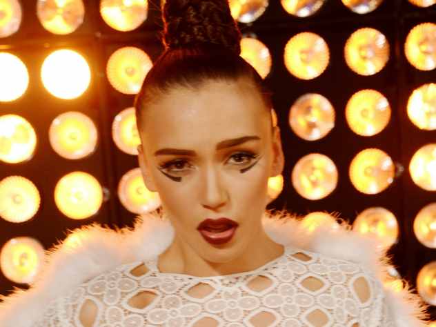 Известная певица Ольга Серябкина в День России вместе с группой «Серебро» выступила в Нижнем Новгороде.